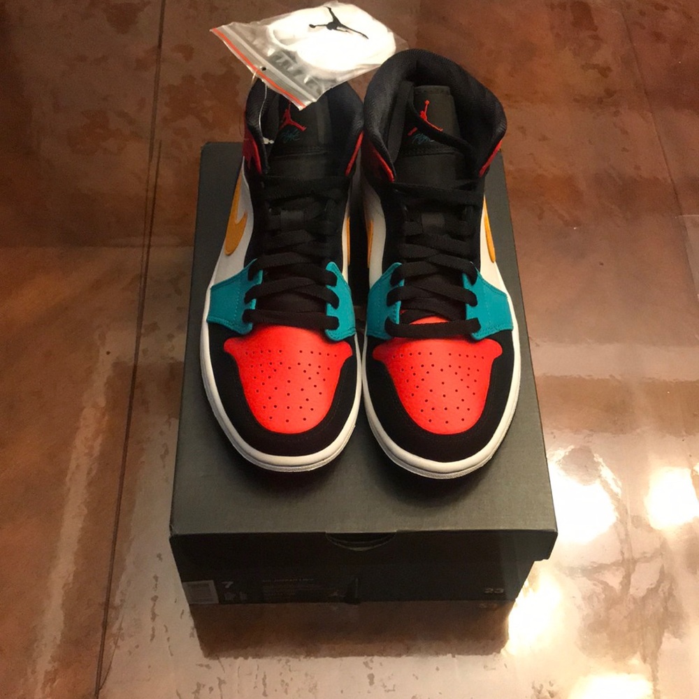 Jordan 1 Mid Multi-Color